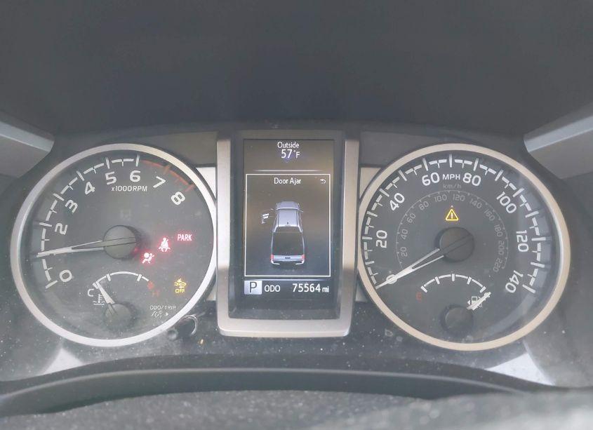 Photo 7 of 2018 Toyota Tacoma SR5 V6 (VIN 3TMAZ5CN5JM062314)