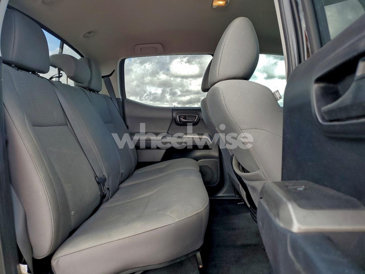 Photo 10 of 2018 TOYOTA TACOMA DOUBLE CAB (VIN 3TMAZ5CN5JM066203)