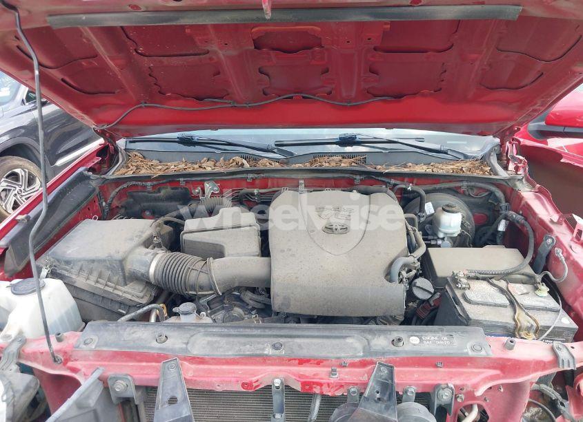 Photo 10 of 2018 Toyota Tacoma SR5 V6 (VIN 3TMAZ5CN5JM072907)