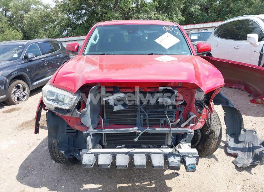 Photo 13 of 2018 Toyota Tacoma SR5 V6 (VIN 3TMAZ5CN5JM072907)