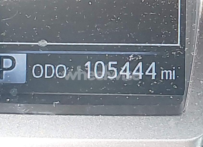 Photo 16 of 2018 Toyota Tacoma SR5 V6 (VIN 3TMAZ5CN5JM072907)