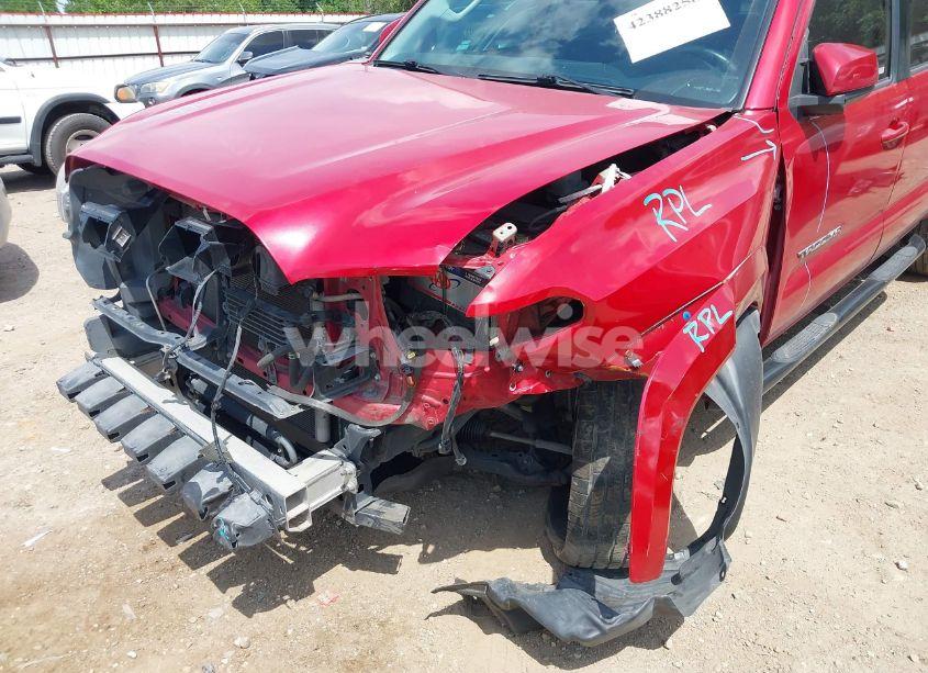 Photo 6 of 2018 Toyota Tacoma SR5 V6 (VIN 3TMAZ5CN5JM072907)