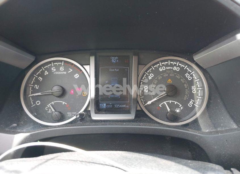 Photo 7 of 2018 Toyota Tacoma SR5 V6 (VIN 3TMAZ5CN5JM072907)