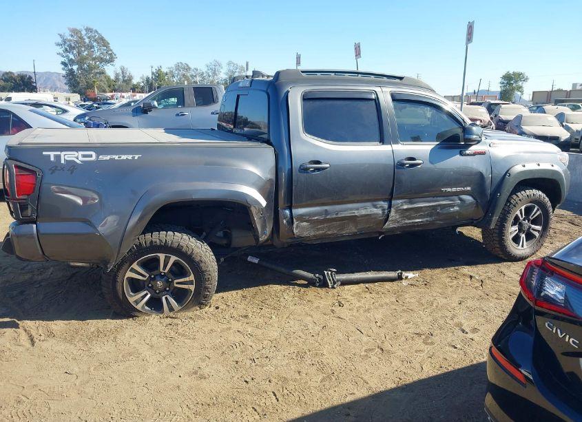 Photo 14 of 2019 Toyota Tacoma TRD SPORT (VIN 3TMAZ5CN5KM094939)