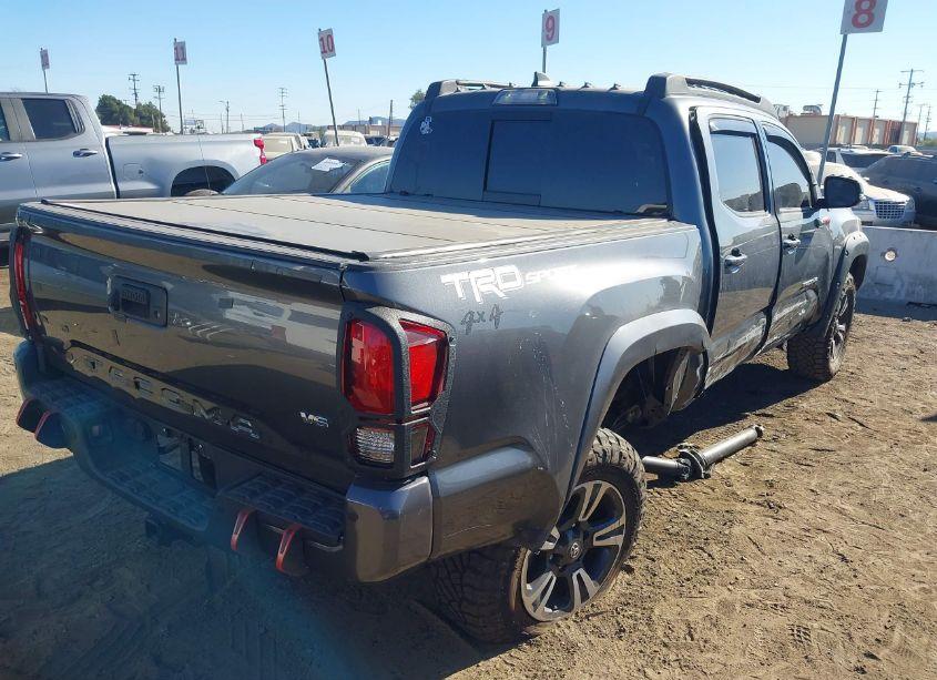 Photo 4 of 2019 Toyota Tacoma TRD SPORT (VIN 3TMAZ5CN5KM094939)
