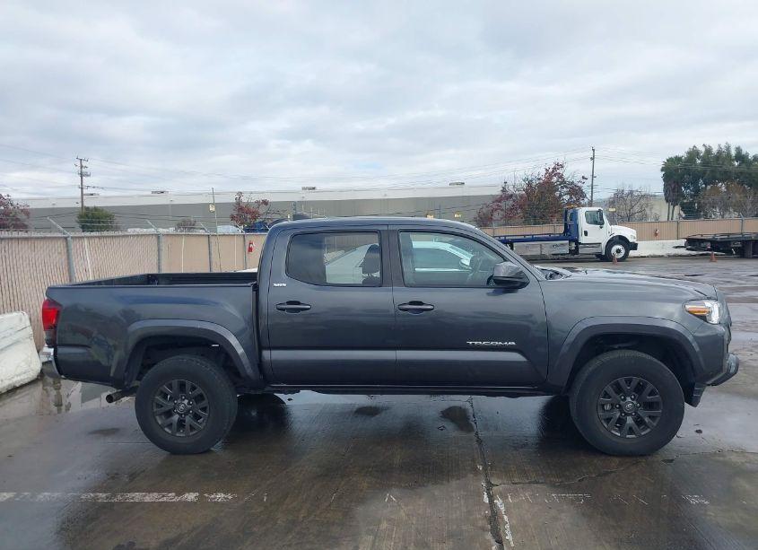 Photo 14 of 2020 Toyota Tacoma SR5 V6 (VIN 3TMAZ5CN5LM136771)