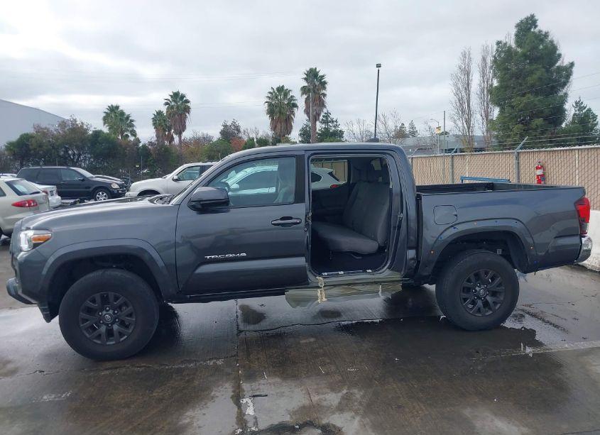 Photo 15 of 2020 Toyota Tacoma SR5 V6 (VIN 3TMAZ5CN5LM136771)