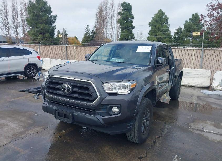 Photo 2 of 2020 Toyota Tacoma SR5 V6 (VIN 3TMAZ5CN5LM136771)