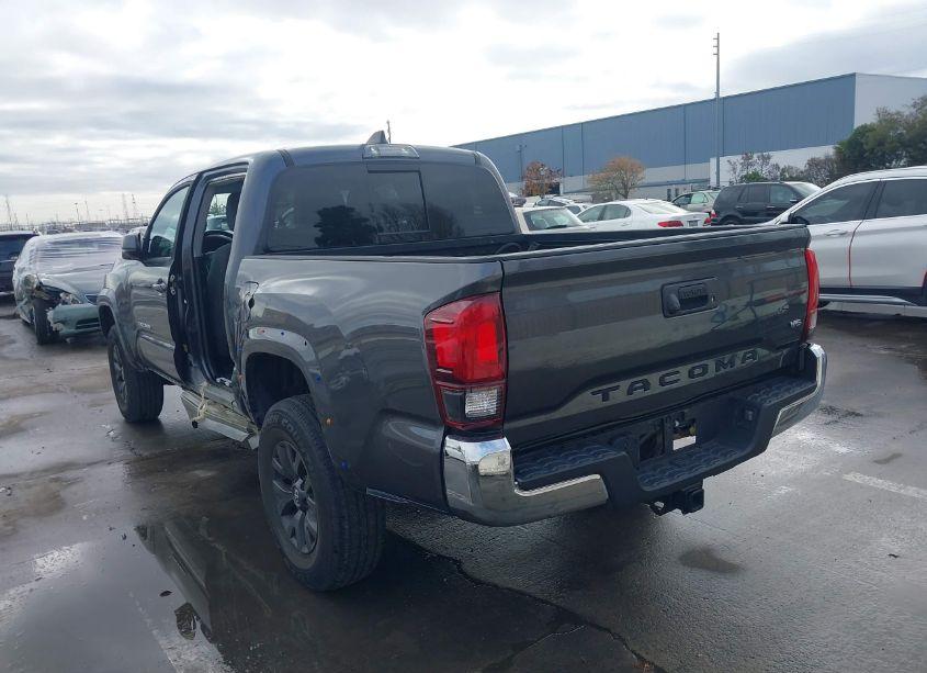 Photo 3 of 2020 Toyota Tacoma SR5 V6 (VIN 3TMAZ5CN5LM136771)