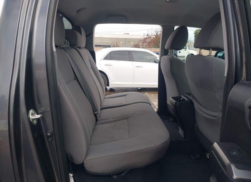 Photo 8 of 2020 Toyota Tacoma SR5 V6 (VIN 3TMAZ5CN5LM136771)