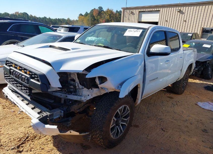 Photo 2 of 2022 Toyota Tacoma TRD SPORT (VIN 3TMAZ5CN5NM181292)