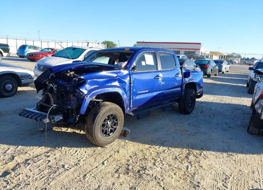 Photo 2 of 2022 Toyota Tacoma SR5 V6 (VIN 3TMAZ5CN5NM181583)