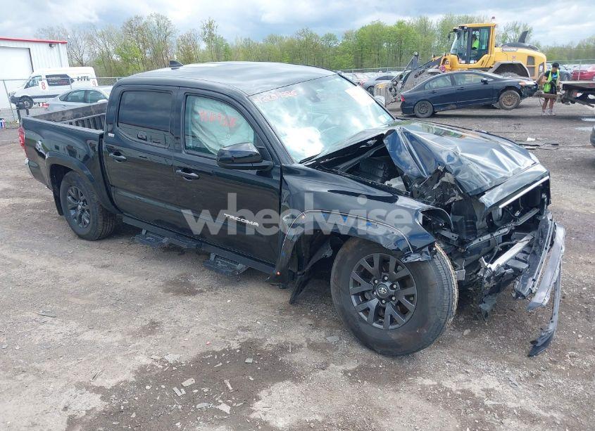 2022 Toyota Tacoma SR5 V6 (VIN 3TMAZ5CN5NM192566) main photo