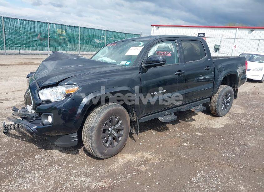 Photo 2 of 2022 Toyota Tacoma SR5 V6 (VIN 3TMAZ5CN5NM192566)