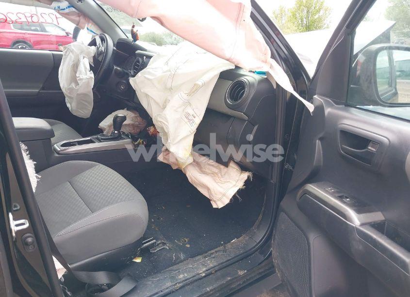 Photo 5 of 2022 Toyota Tacoma SR5 V6 (VIN 3TMAZ5CN5NM192566)