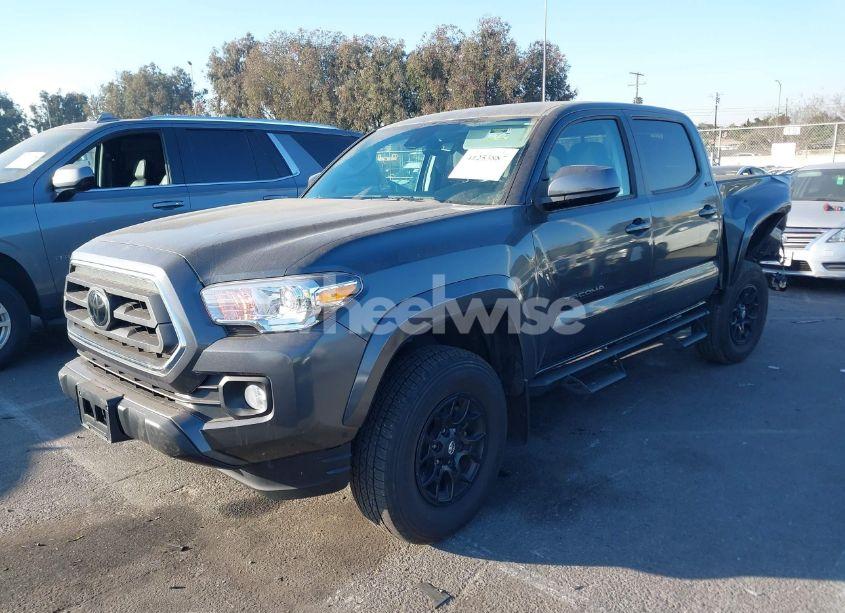 Photo 2 of 2022 Toyota Tacoma SR5 V6 (VIN 3TMAZ5CN5NM194169)