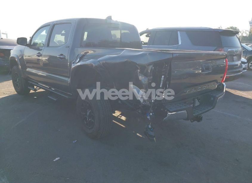 Photo 3 of 2022 Toyota Tacoma SR5 V6 (VIN 3TMAZ5CN5NM194169)