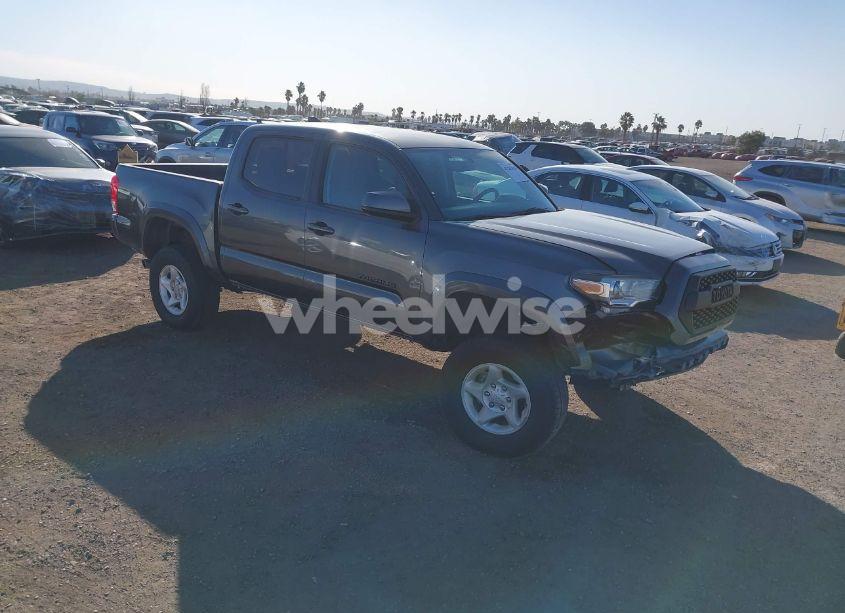 2016 Toyota Tacoma SR5 V6 (VIN 3TMAZ5CN6GM019657) main photo