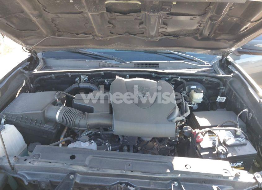 Photo 10 of 2016 Toyota Tacoma SR5 V6 (VIN 3TMAZ5CN6GM019657)