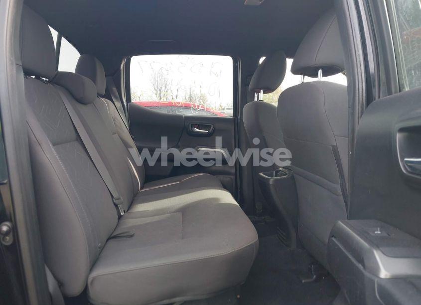 Photo 8 of 2018 Toyota Tacoma TRD SPORT (VIN 3TMAZ5CN6JM055632)