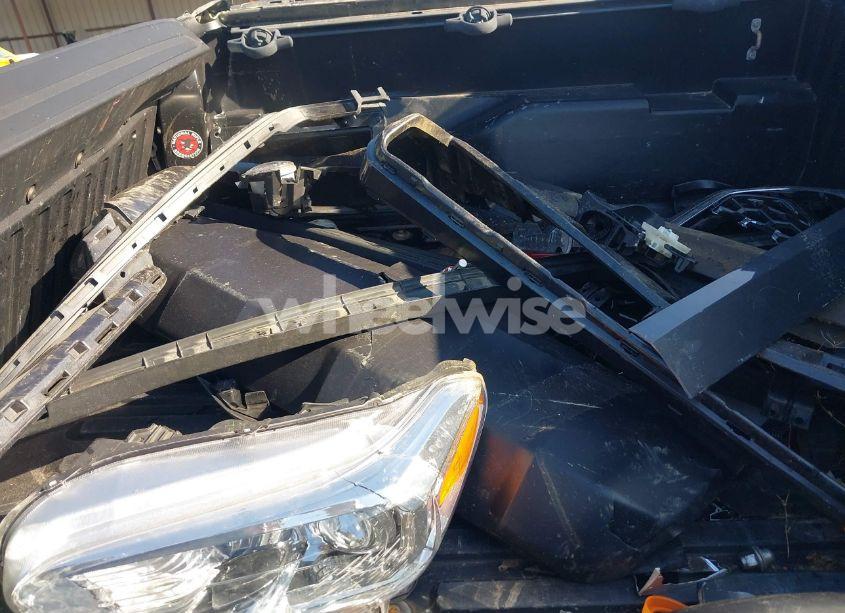 Photo 12 of 2018 Toyota Tacoma SR5 V6 (VIN 3TMAZ5CN6JM069319)