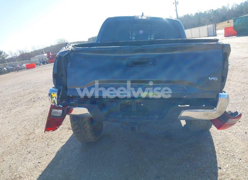 Photo 15 of 2018 Toyota Tacoma SR5 V6 (VIN 3TMAZ5CN6JM069319)