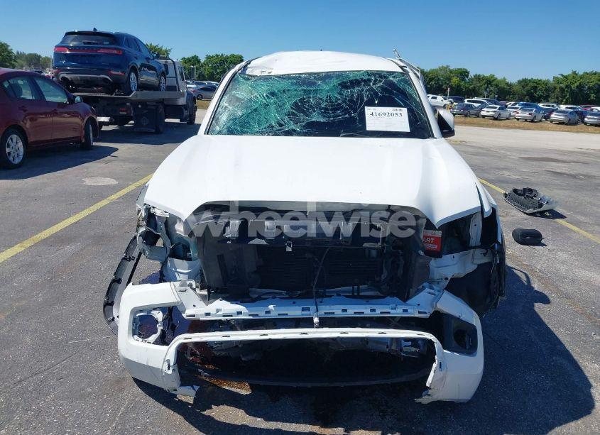 Photo 13 of 2019 Toyota Tacoma TRD OFF ROAD (VIN 3TMAZ5CN6KM086574)