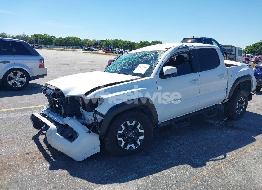 Photo 2 of 2019 Toyota Tacoma TRD OFF ROAD (VIN 3TMAZ5CN6KM086574)