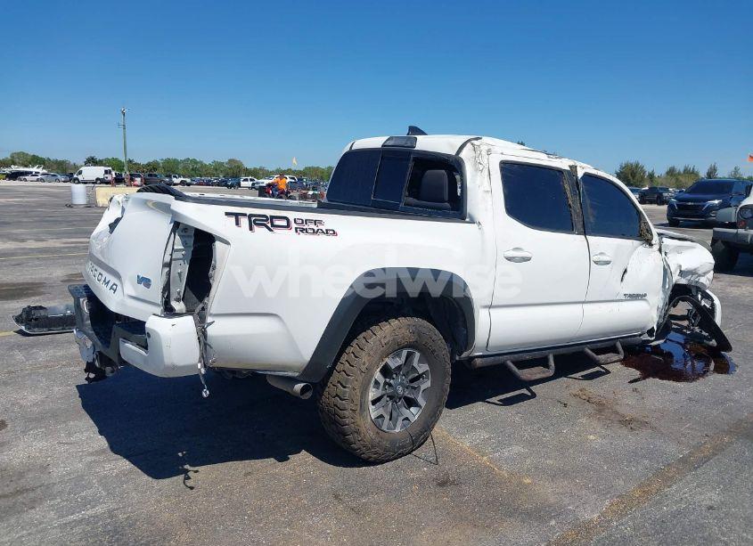 Photo 4 of 2019 Toyota Tacoma TRD OFF ROAD (VIN 3TMAZ5CN6KM086574)