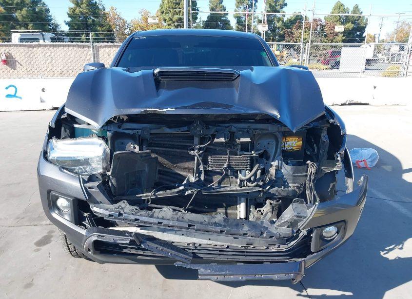Photo 13 of 2019 Toyota Tacoma TRD SPORT (VIN 3TMAZ5CN6KM088180)