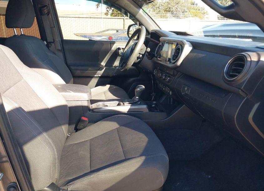 Photo 5 of 2019 Toyota Tacoma TRD SPORT (VIN 3TMAZ5CN6KM088180)