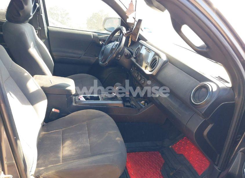 Photo 5 of 2019 Toyota Tacoma TRD OFF ROAD (VIN 3TMAZ5CN6KM095873)