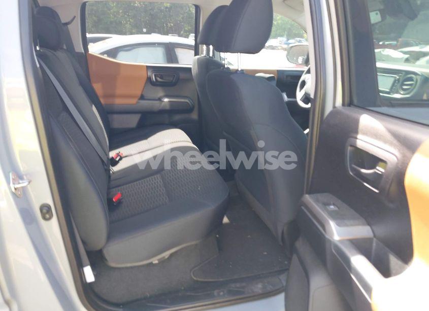 Photo 8 of 2019 Toyota Tacoma SR5 V6 (VIN 3TMAZ5CN6KM102109)