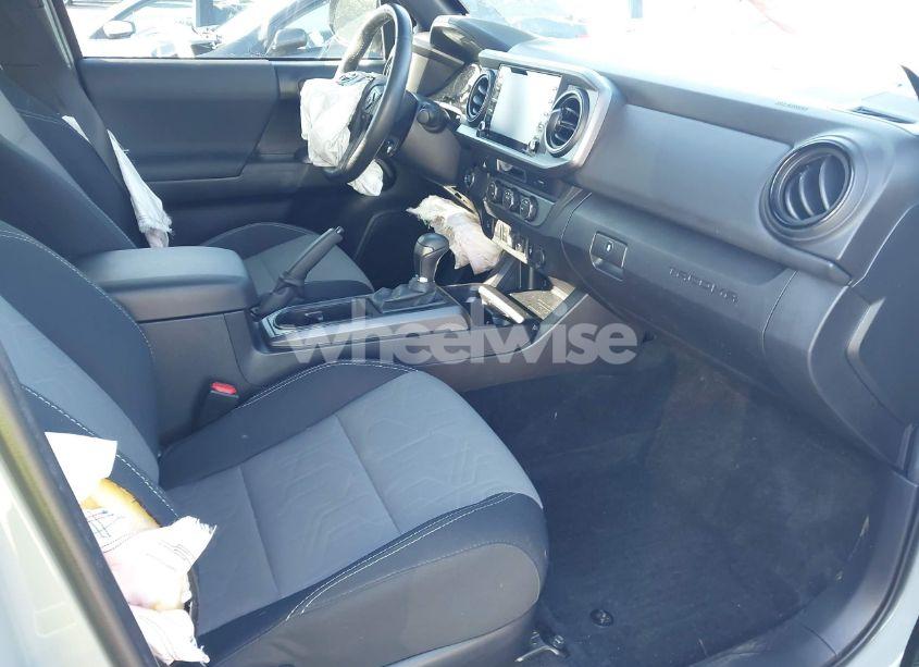 Photo 5 of 2022 Toyota Tacoma (VIN 3TMAZ5CN6NM164923)