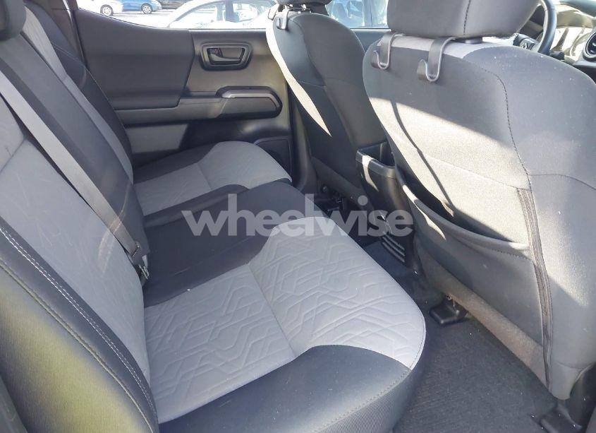 Photo 8 of 2022 Toyota Tacoma (VIN 3TMAZ5CN6NM164923)