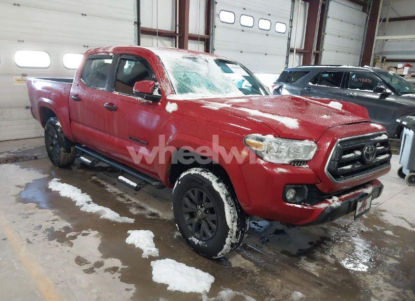2022 Toyota Tacoma SR5 V6 (VIN 3TMAZ5CN6NM166364) main photo
