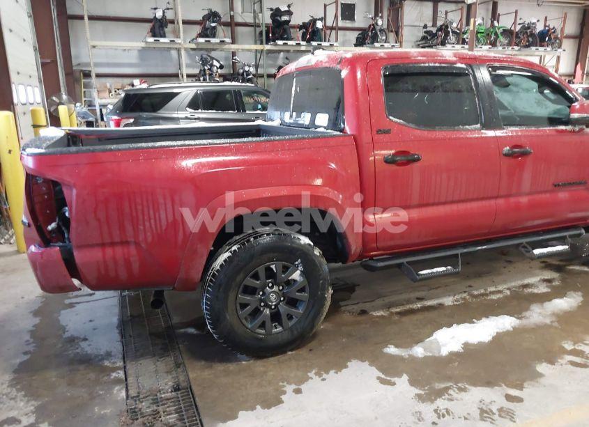 Photo 4 of 2022 Toyota Tacoma SR5 V6 (VIN 3TMAZ5CN6NM166364)