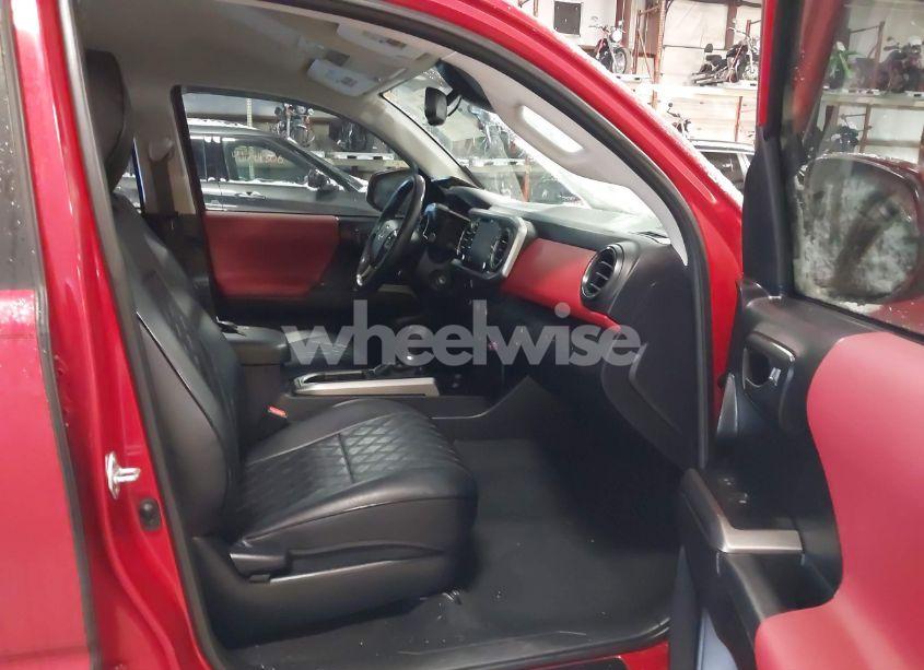 Photo 5 of 2022 Toyota Tacoma SR5 V6 (VIN 3TMAZ5CN6NM166364)