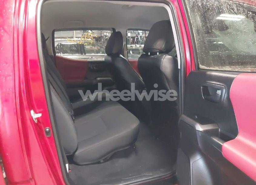 Photo 8 of 2022 Toyota Tacoma SR5 V6 (VIN 3TMAZ5CN6NM166364)