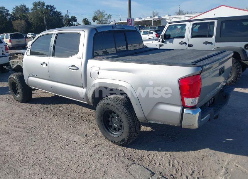 Photo 3 of 2016 Toyota Tacoma SR5 V6 (VIN 3TMAZ5CN7GM020865)