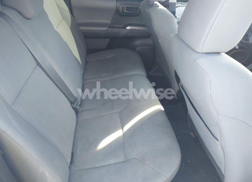 Photo 8 of 2016 Toyota Tacoma SR5 V6 (VIN 3TMAZ5CN7GM020865)