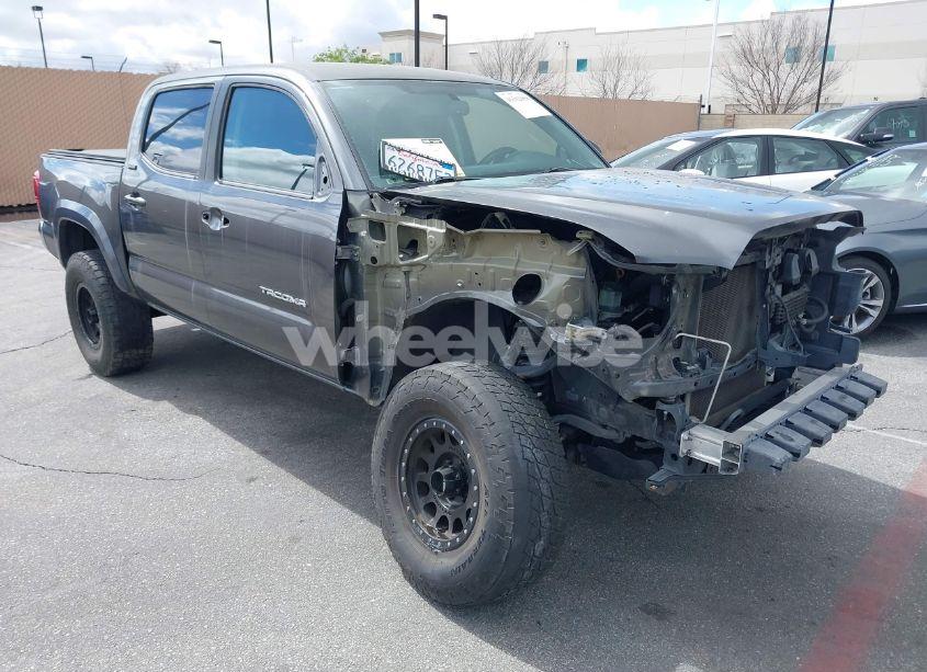 2017 Toyota Tacoma SR5 V6 (VIN 3TMAZ5CN7HM046710) main photo