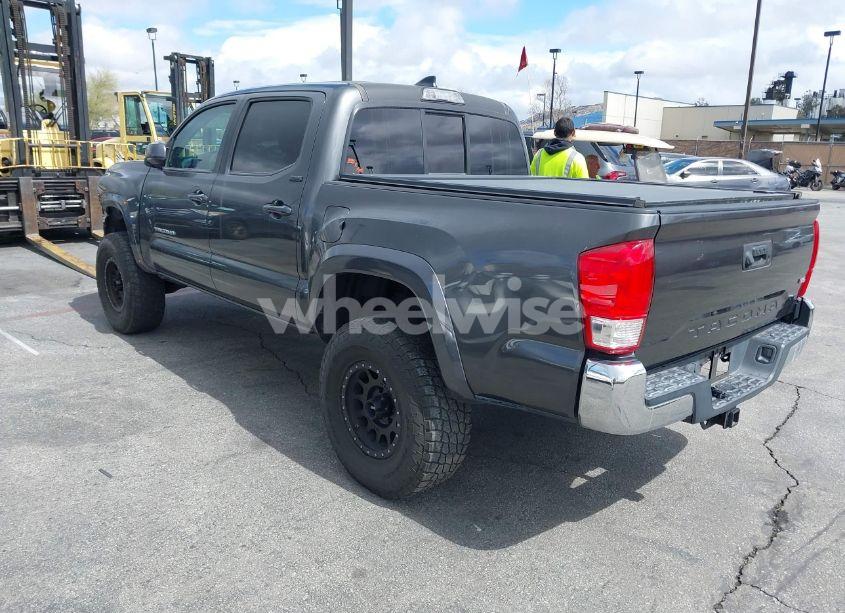 Photo 3 of 2017 Toyota Tacoma SR5 V6 (VIN 3TMAZ5CN7HM046710)