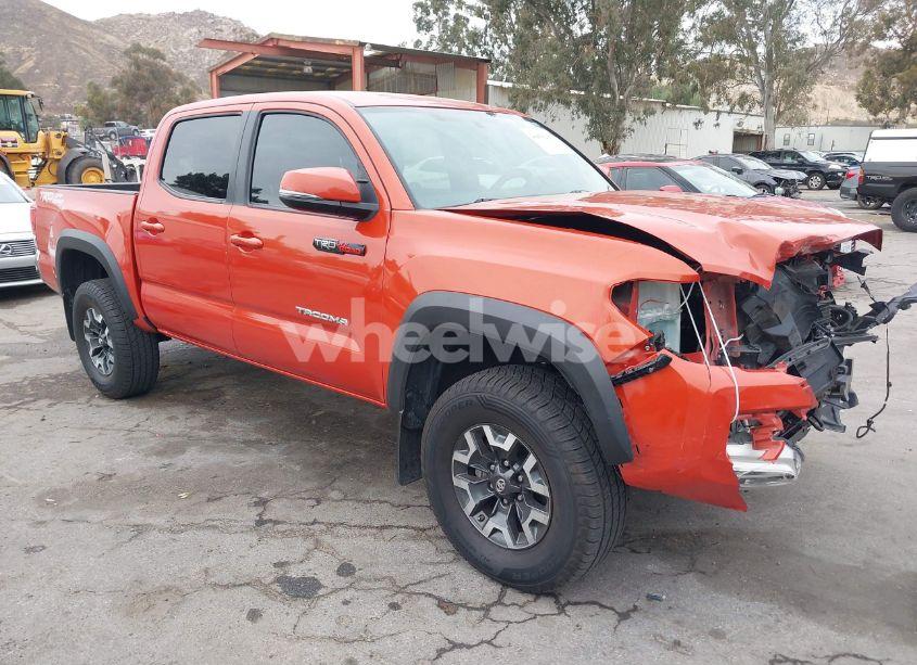 2017 Toyota Tacoma TRD OFF ROAD (VIN 3TMAZ5CN7HM050496) main photo