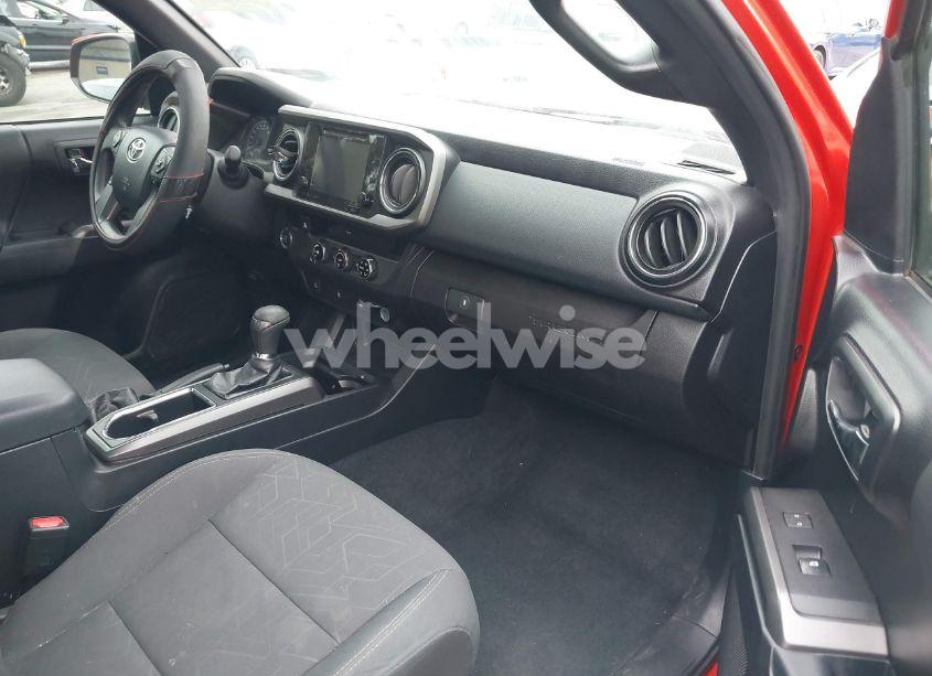 Photo 5 of 2017 Toyota Tacoma TRD OFF ROAD (VIN 3TMAZ5CN7HM050496)