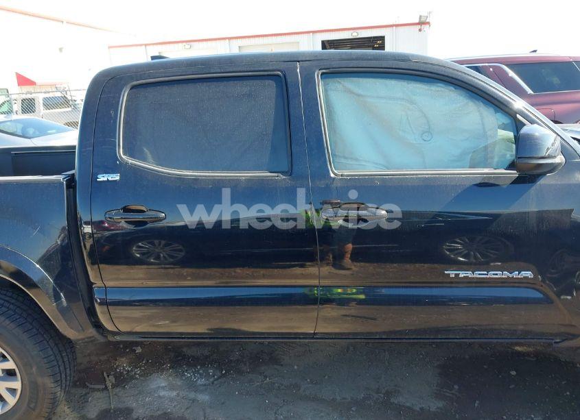 Photo 13 of 2018 Toyota Tacoma SR5 V6 (VIN 3TMAZ5CN7JM066588)