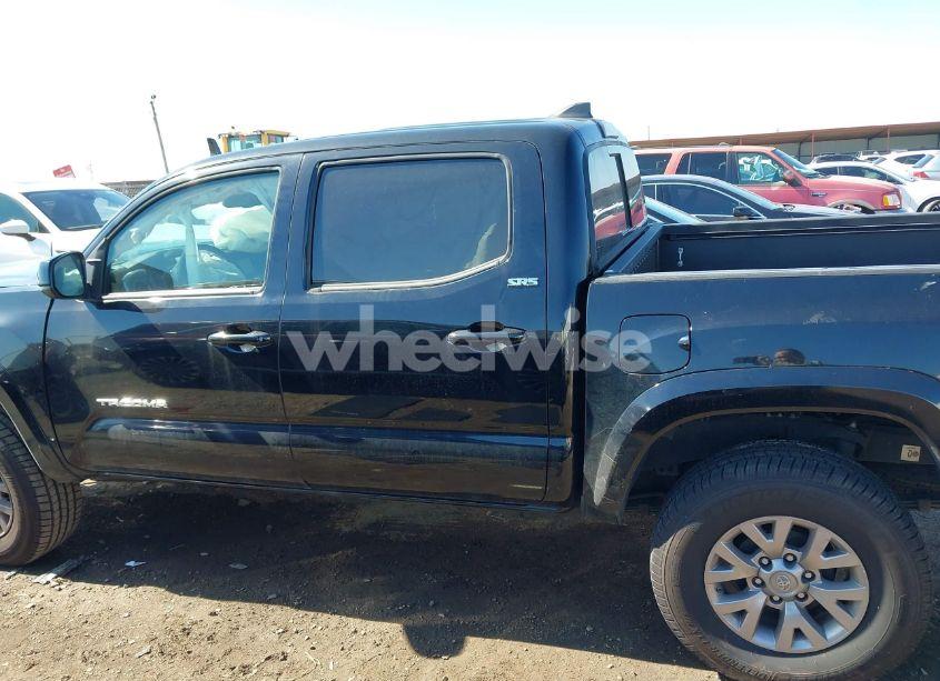 Photo 14 of 2018 Toyota Tacoma SR5 V6 (VIN 3TMAZ5CN7JM066588)
