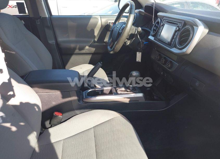 Photo 5 of 2019 Toyota Tacoma SR5 V6 (VIN 3TMAZ5CN7KM103964)