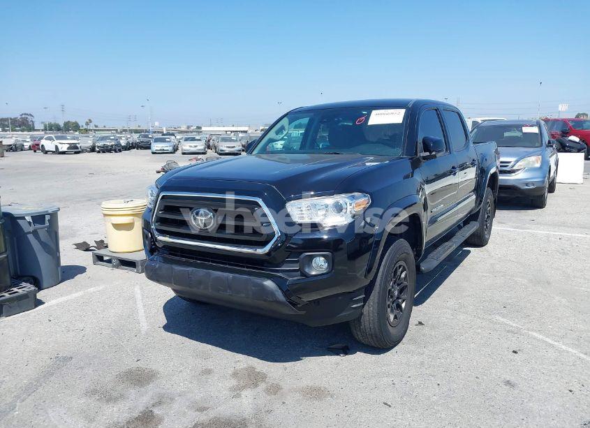 Photo 2 of 2020 Toyota Tacoma SR5 V6 (VIN 3TMAZ5CN7LM126422)