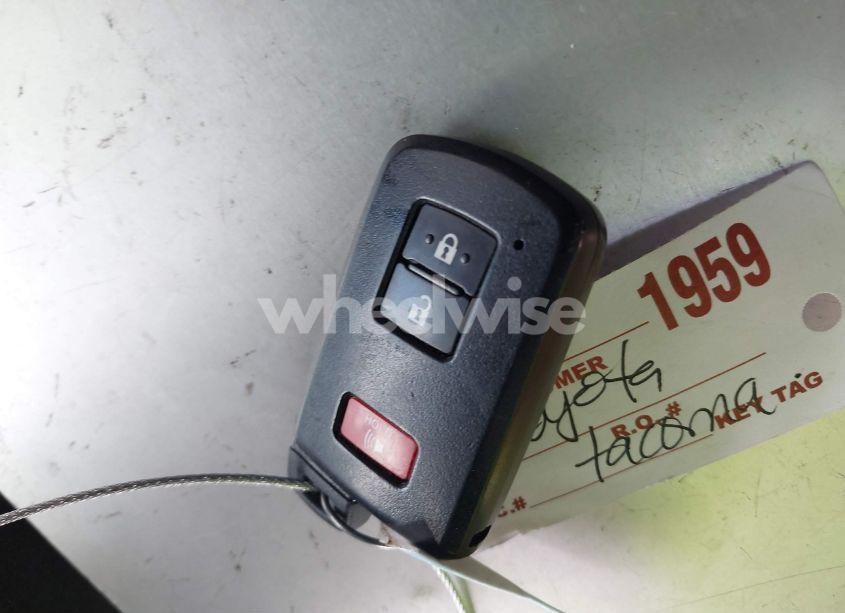 Photo 11 of 2020 Toyota Tacoma TRD SPORT (VIN 3TMAZ5CN7LM129496)